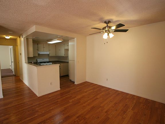 4th image of 4455 Benfield Ct