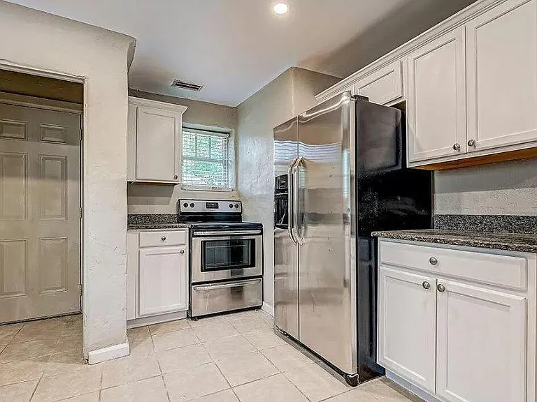 3884 Valencia Rd — Photo 5