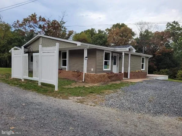 102 Wagoner Dr, Front Royal, VA 22630