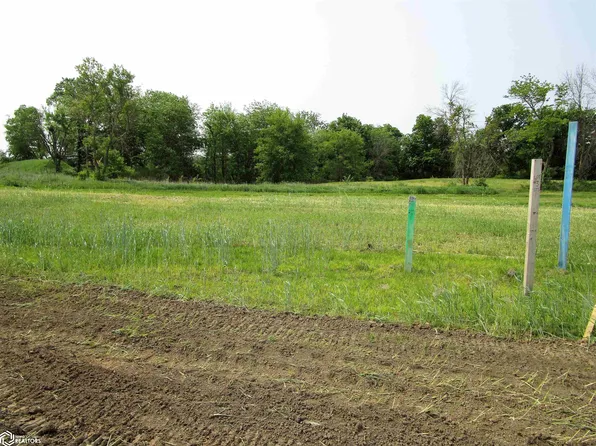 1009 Palisades Ct, Iowa Falls, IA 50126