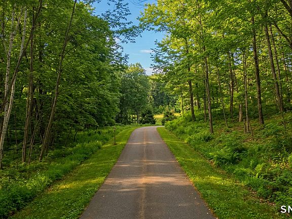 2nd image of 1729 Litchfield Road