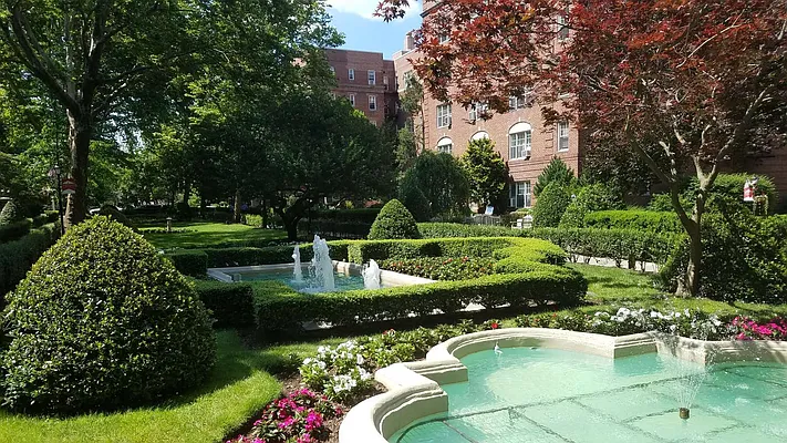 Sold by Benjamin Realty Since 1980 | media 22