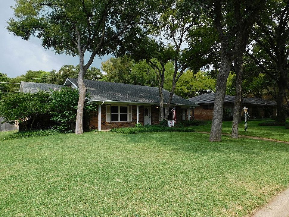 1st image of 3804 Hastings Dr
