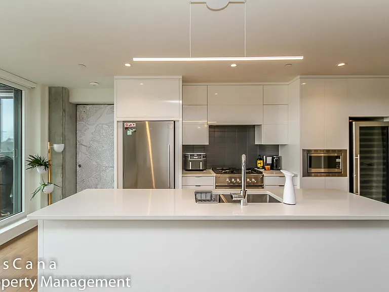 135 Barrette St #409 — Photo 17