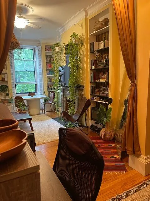 2 bed, 855 sqft, $4,400 — Photo 3