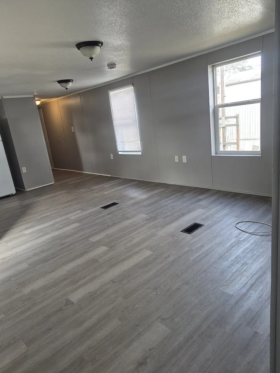Building Photo - 901 Massachusetts Ave #105