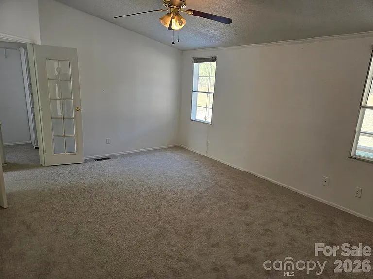 1718 Measmer St — Photo 14