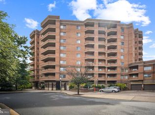 1050 N Stuart St APT 411, Arlington, VA 22201