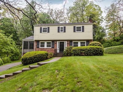 525 Edgehill Dr, Gibsonia, PA, 15044