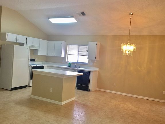 3rd image of 9805 Long Meadow Dr