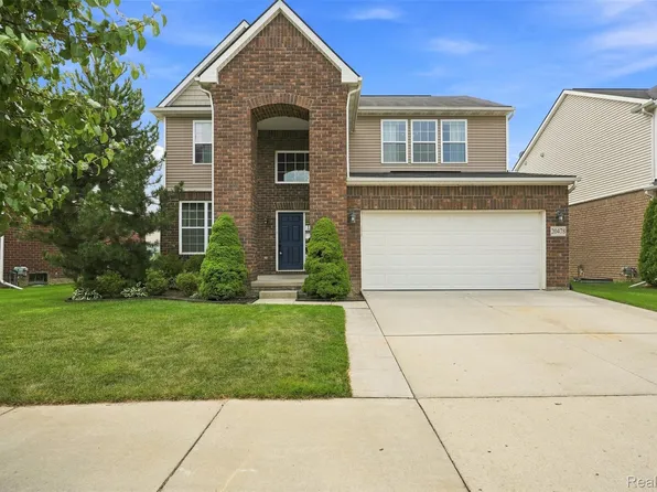20478 Starina Dr, Clinton Township, MI 48038