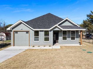 916 Pease River Dr, Granbury, TX 76048