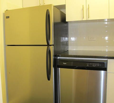 5th image of 425 W 57th St APT 4C