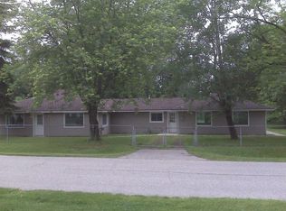 5028 Pheasant Rd, Waterford, MI 48327