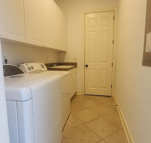 654 South Loop Pkwy — Photo 11