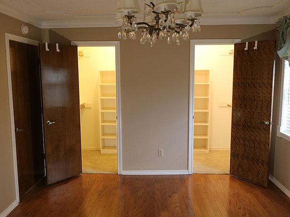 2nd image of 704 Huntwich Dr