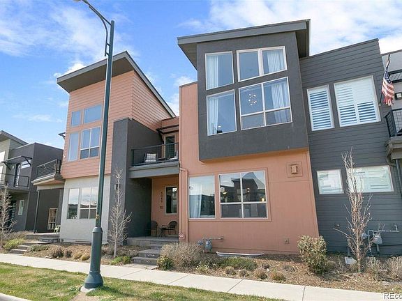 2nd image of 5049 N Valentia St #102