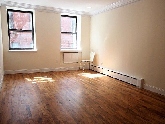 2nd image of 525 W 49th St APT 4b