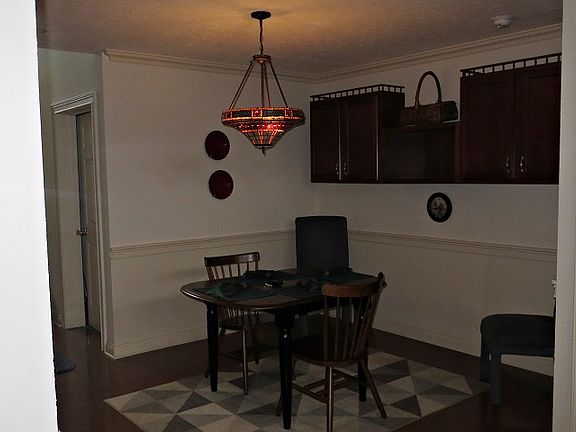 3rd image of 111 Camber Dr