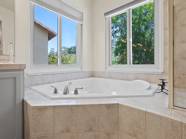 33389 Barrington Dr — Photo 24