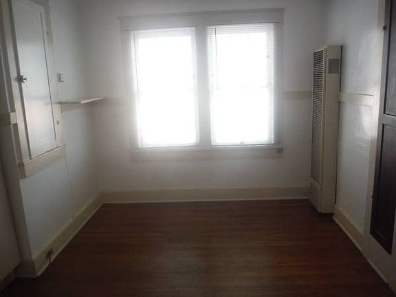 3rd image of 1925 Lead Ave SE #C