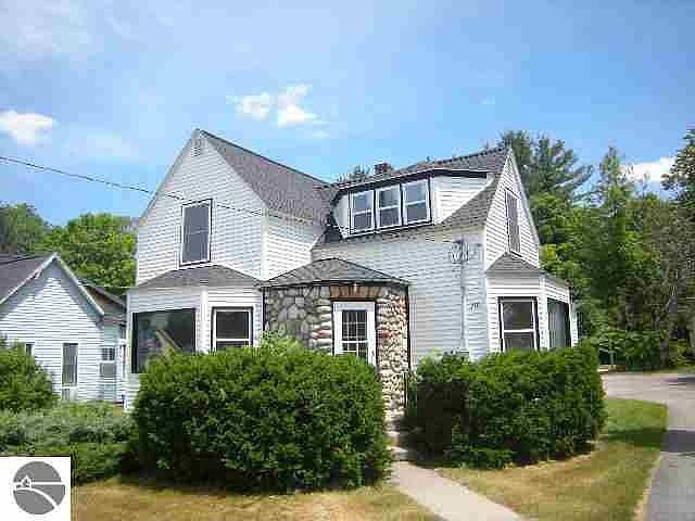 1st image of 210 N Brownson Ave