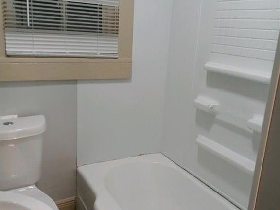 5th image of 1026 Wagner St
