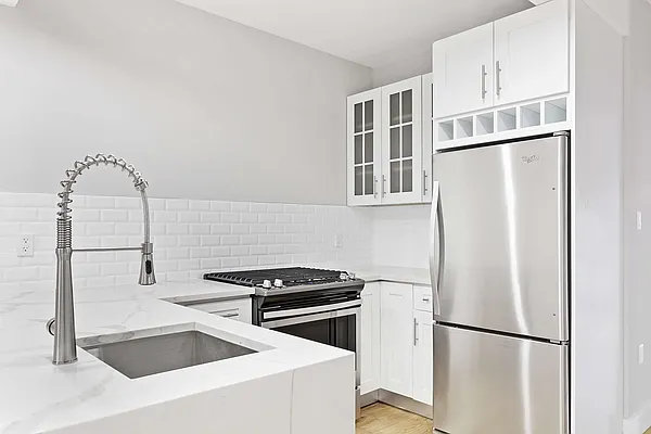 Rented by Compass | media 11