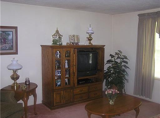 2nd image of 134 Cannon Dr