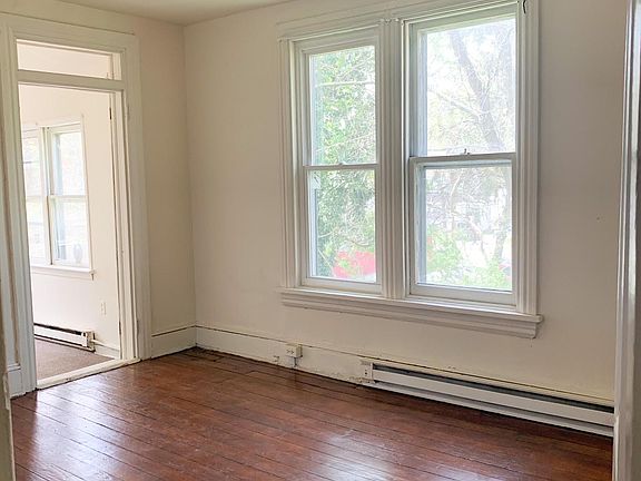 3rd image of 512 Market St #2