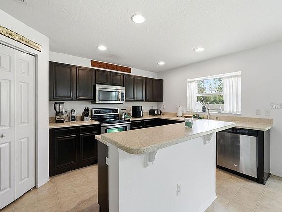 4th image of 11018 Running Pine Dr