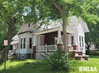300 E Chestnut St, Anna, IL 62906