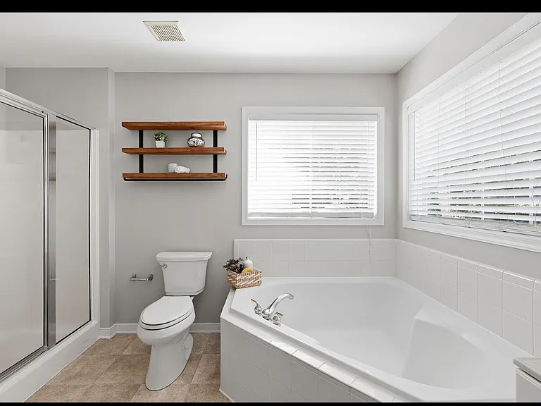 15919 Hampton Summit Dr — Photo 17