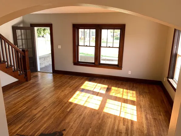 325 W 6th St, Perrysburg, OH 43551