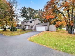 7 Autumn Dr, Fitchburg, MA 01420
