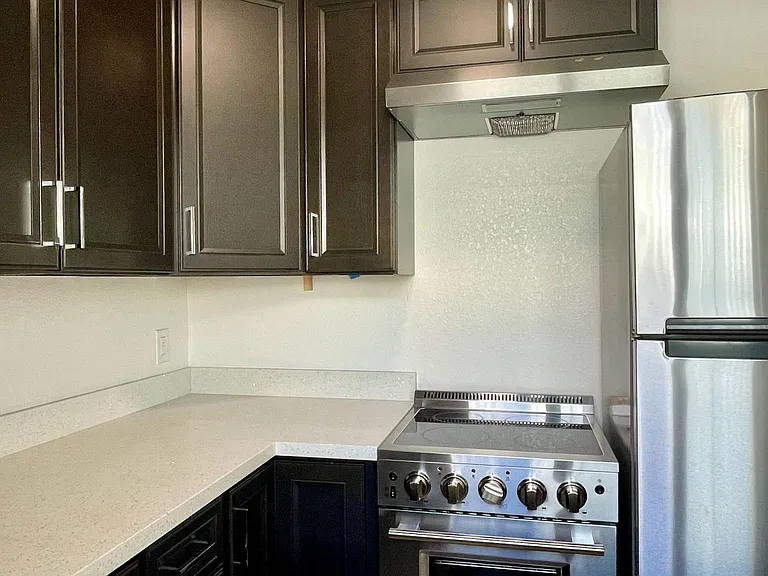 102 Colorado Ave — Photo 3