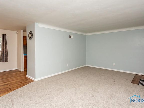 2nd image of 1638 Del Monte Dr
