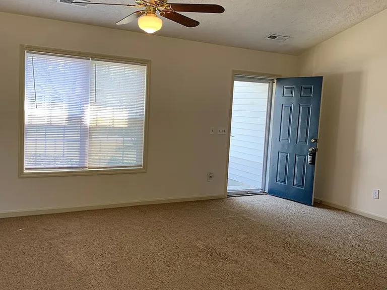 2407 Oban Ct — Photo 5