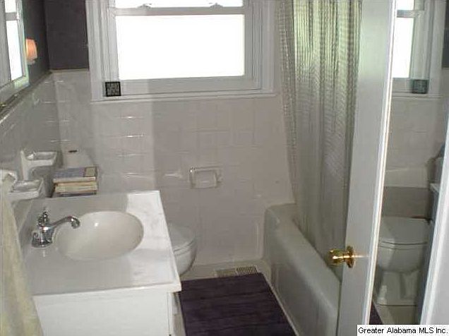 2nd image of 745 47th Way S