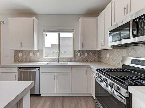 5th image of 11837 Pelican Butte Ave