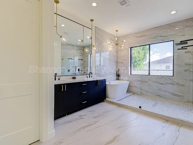 1803 Dunlavy St — Photo 25