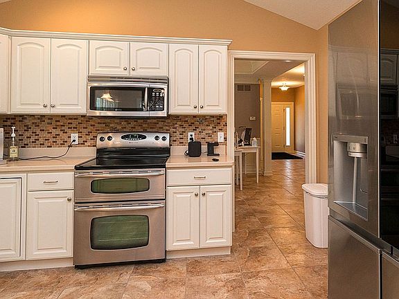 5th image of 7105 36th Avenue Ct
