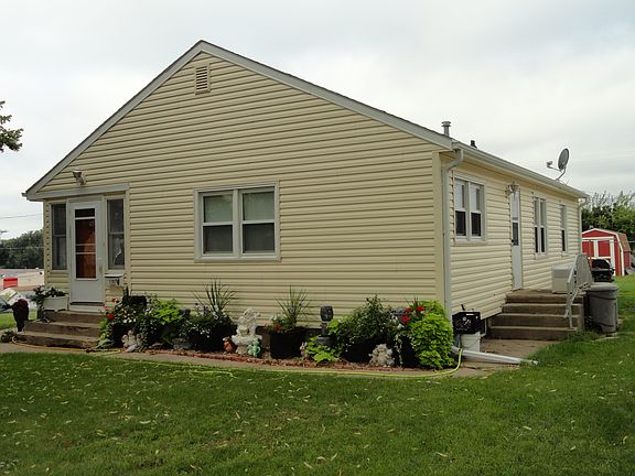 2nd image of 1101 Cedar St