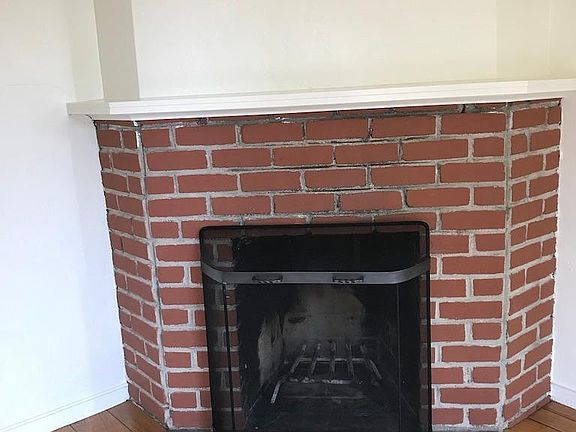 Fireplace is in good working order