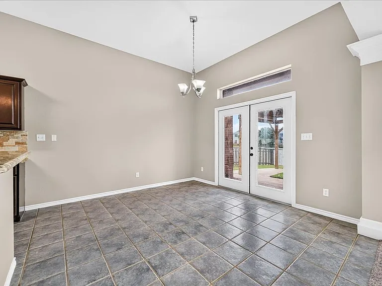 7414 Lake Micala Dr — Photo 16