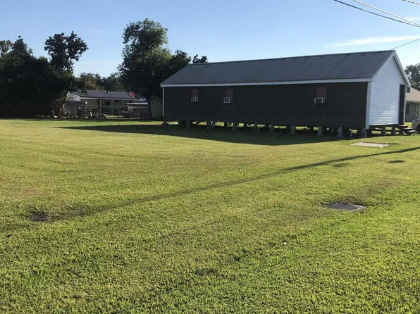 1003 School St, Lockport, LA 70374
