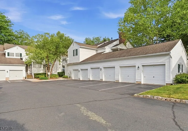 130 Smithfield Ct — Photo 21