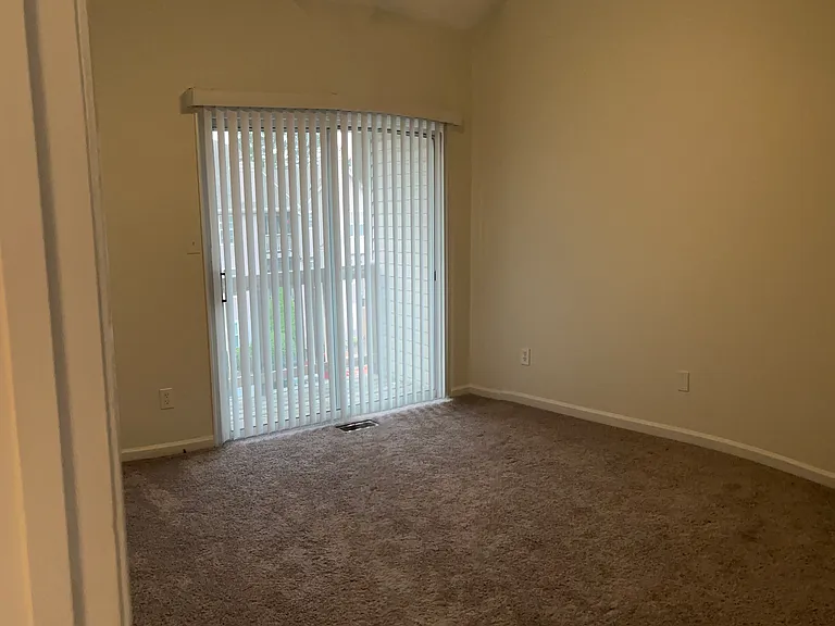 12810 Daybreak Cir — Photo 8