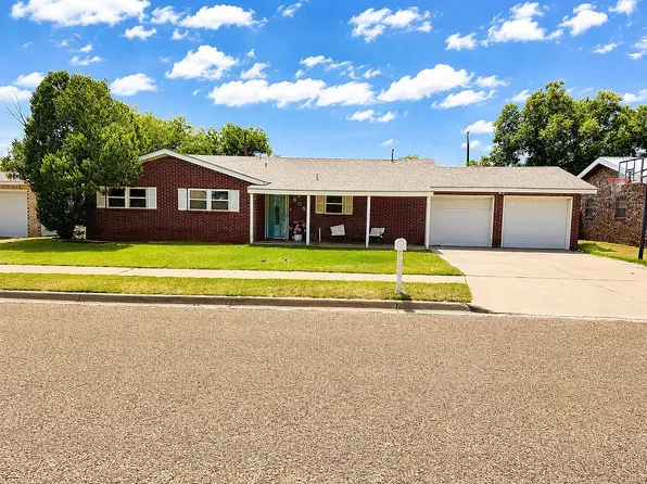 605 N Adams Ave, Denver City, TX 79323