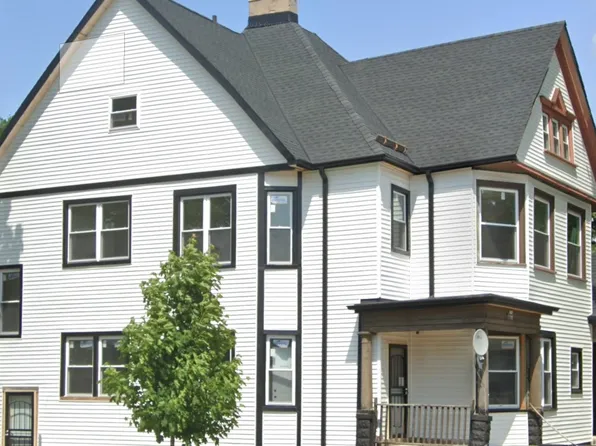 400 E Meinecke Ave #402, Milwaukee, WI 53212